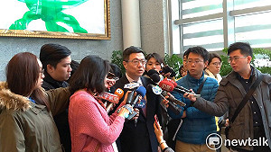 卓榮泰：一百個人走一步 社會才能穩定中求發展