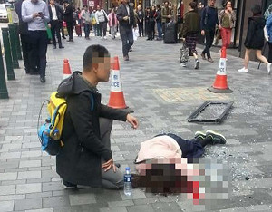 酒店高樓鋁窗掉落 女遊客被砸中當場死亡