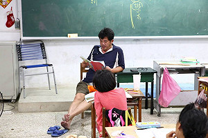 一生奉獻給花蓮 史懷哲優良教師193縣道自撞身亡