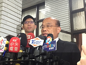 韓國瑜稱「民進黨如當年倒台國民黨」 蘇貞昌酸：原來當年藍到處撒錢