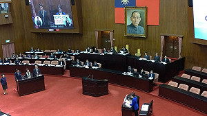 上次質詢砲轟蘇貞昌「混怒」引討論 黃昭順今沒找他上台