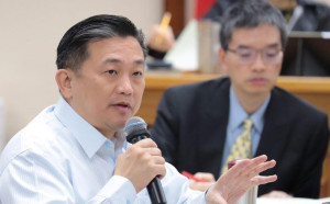 高雄與溫州小三通 王定宇質疑：犯法？或吹牛？