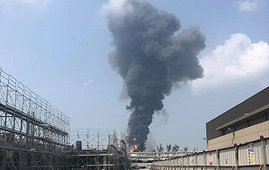 （影）台塑麥寮六輕廠爆炸 現場煙霧瀰漫