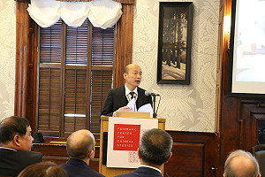 被王金平幕僚嗆「按摩浴缸」 韓國瑜：請問尊姓大名？