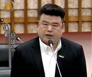連母親節應景文也被韓粉攻擊 簡煥宗關臉書