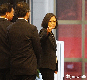 司馬布政觀點》市話民調不科學? 蔡英文標準何在？