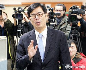 (影)「市長」籲登革熱不容忽視！ 陳其邁：過去市政會議必先講疫情