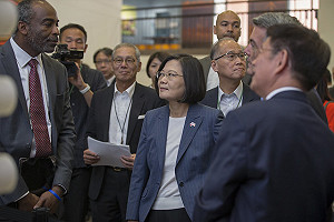 去掉一中政策！民主黨全代會大修黨綱挺台