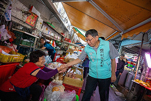 再隔空回應卓榮泰 柯文哲: 整天都在想選舉