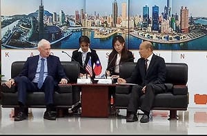 (影) 韓國瑜銷假會AIT主席 莫健：美台關係是最強健的時期