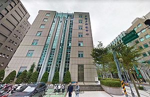 兒福花3.7億買辦公室引不滿 呂秋遠揭社工辛酸：為什麼不行？