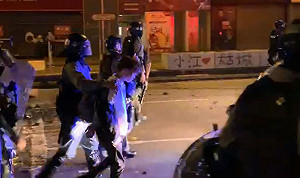 亮劍等登場? 七一香港抗爭強硬回應 解放軍 :「堅決貫徹」香港國安法