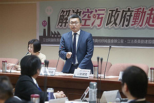 盧秀燕批燃氣機組「踐踏市民健康」 蔡其昌：勿拿備用機組誤導