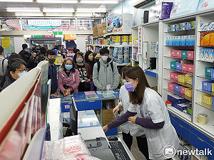 台將日產1300萬口罩 王定宇建議每次領5-6片