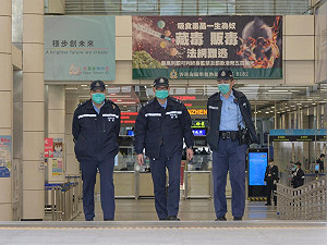 香港防疫再升級! 逾四人公開聚會罰9.8萬