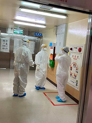 感動！公主號20台人返台 「鋼鐵部長」陳時中目送最後一位入病房才離開
