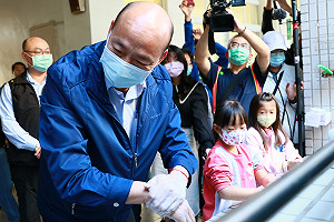 憂高市35萬學生受疫情影響 韓國瑜規劃高中以下遠距教學