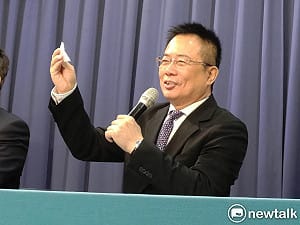 歐美、中國回台待遇大不同 蔡正元秀表格 : 好卑鄙呦！