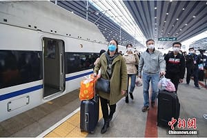 湖北返京列車開了! 首批乘客喊:暖心放心安心 後面還有20萬!