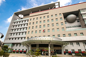不肖業者涉哄抬口罩價格 高市醫療器材行負責人20萬交保