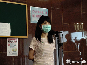 預約疫苗選項增高端 高嘉瑜秒取消AZ「等登記高端」