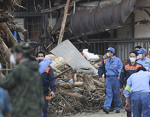 日本暴雨造成百條河流氾濫 66人死12人失蹤 災情恐將擴大