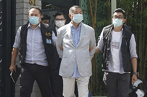 黎智英被捕登各大外媒版面 紐時：凸顯新國安法壓制港新聞自由