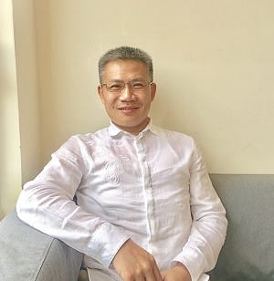 「條子鴿」開單反被記申誡 名嘴再爆：某院長因表情猙獰 致電施壓換畫面