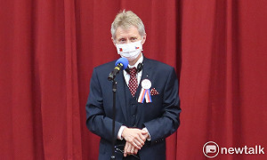 捷克議長韋德齊政大演講 盛讚太陽花學運拒絕中共