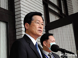 嚴德發「降轉」國安諮委？ 黃創夏諷：當然是「升級」！過年要說好話...