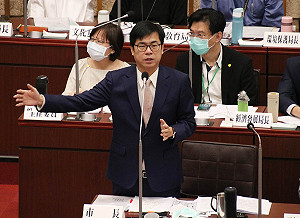 雞排換千杯珍奶 藍議員和高市府賭2年內讓黃線3條捷運動工