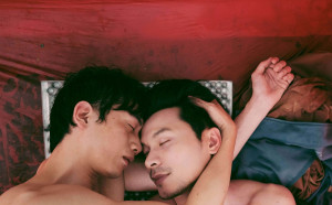 (影)帳棚內裸上身激吻！莫子儀、姚淳耀激情戲曝光