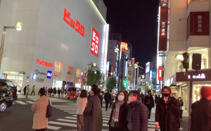 逾半犯嫌來自這國！日本Uniqlo對抗服飾小偷 喊要全力提告求償