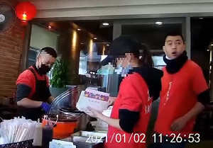 鴨肉店男員工嗆女外送員「毛長齊再來」 網標記衛福部：沒戴好口罩