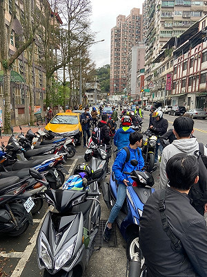 新北擴大區間測速執法 車友不滿上街當「乖寶寶」