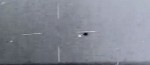 （影）UFO貼近美國軍艦飛行後鑽入水中 五角大廈成立小組調查