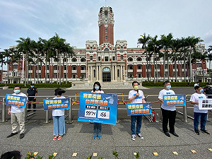 曹興誠批藍營「甘為中共犬馬」 費鴻泰回嗆：外國人不配在台灣指指點點