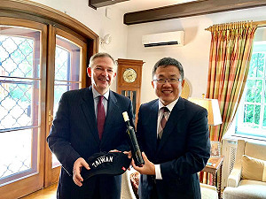 美大使邀官邸午宴 劉世忠感謝美捐台250萬劑疫苗