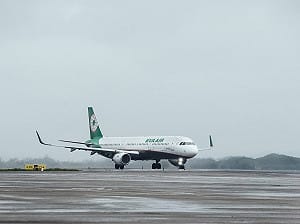 長榮關島班機機尾摩擦跑道重飛！運安會已介入調查