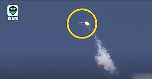 (影) 爆炸的「螢火蟲」？ 美國火箭發射失敗 在空中變成巨大火球