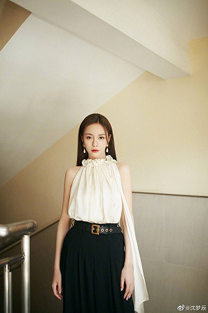 中國女星出售二手衣竟比原價貴3倍！網怒轟：是鑲金了嗎？