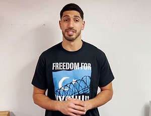 (影)挺西藏遭中國封殺！NBA球星坎特再度替維族發聲