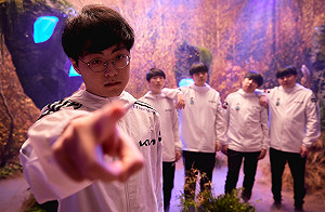英雄聯盟世界賽》四強將出爐！T1、DK直落三 EDG創隊史新紀錄