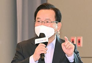 多人聚餐違防疫規定 南韓國務總理道歉了！