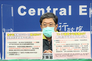 武漢肺炎》青少年打第二劑BNT憂心肌炎？李秉穎：間隔拉長可降低發生率