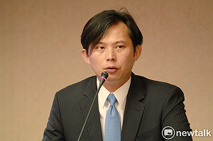 蘇貞昌稱非針對郭彥均「對資訊戰不能鬆懈」 黃國昌轟：若協助掌權者抹黑「就裝沒事」
