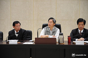 登革熱趨緩 張善政宣布指揮中心功成身退