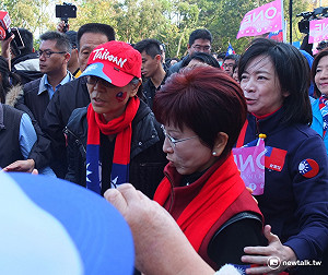 與周美青帶隊遊行 柱柱姐：把怨氣都放下