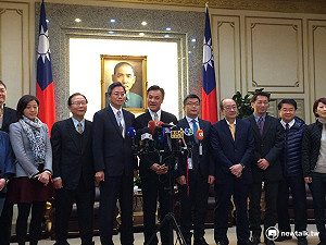 張揆拜會蘇嘉全 承諾爭議法案「充分溝通」