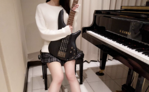再突破尺度！Pan Piano「全身馬賽克」慌張抱胸離場